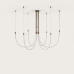 Lampa wisząca CRAM 6 w stylu minimalistycznym z mlecznym światłem LED i złotym lub czarnym wykończeniem.